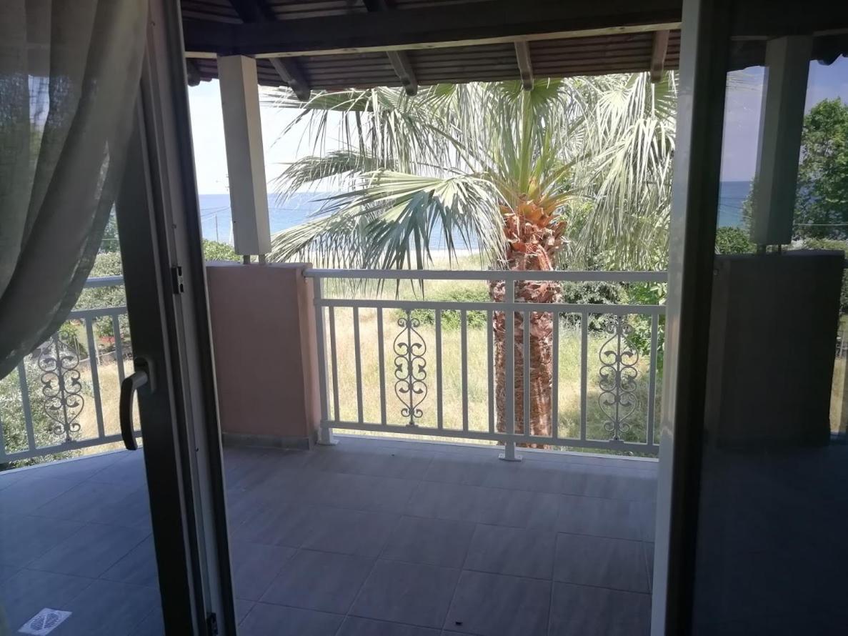 Villa Fotis View Paralía Skotínis Bagian luar foto